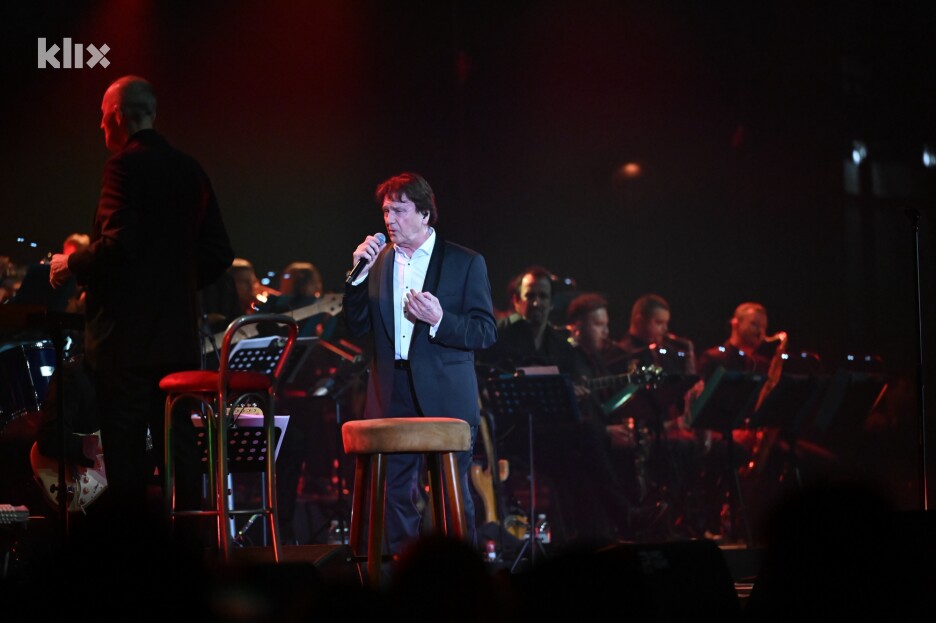 Čola je još jednom oduševio izvedbama najvećih hitova (Foto: T. S./Klix.ba)