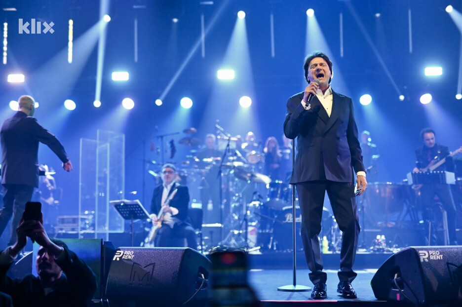 U više navrata je silazio u publiku (Foto: T. S./Klix.ba)