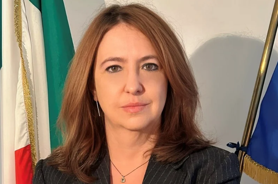 Ambasadorica Sarah Eti Castellani