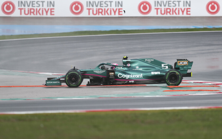 F1 menadžmentu nije smetalo što se utrka u Turskoj vozila s praznim tribinama (Foto: EPA-EFE)