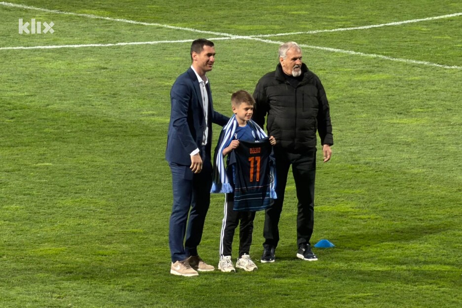 Porodica Džeko gost FK Željezničar na derbiju (Foto: D. R./Klix.ba)