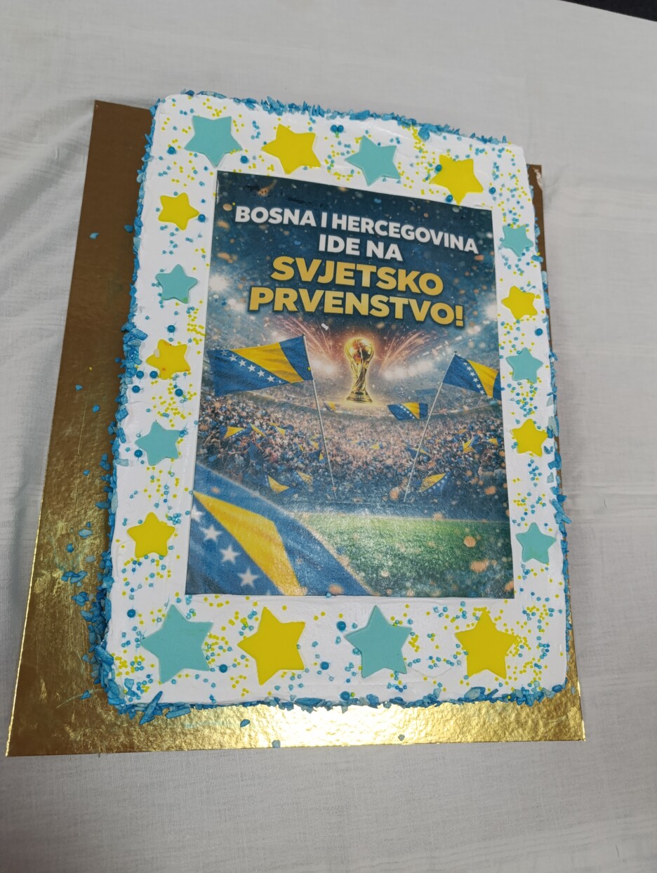 Istaknuli su da je torta istovremeno