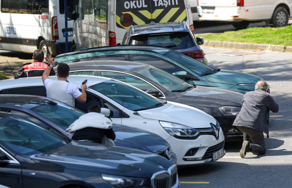 Kaos u Turskoj: Tri osobe ubijene u pucnjavi ispred izraelskog konzulata Kaos u Turskoj: Tri osobe ubijene u pucnjavi ispred izraelskog konzulata