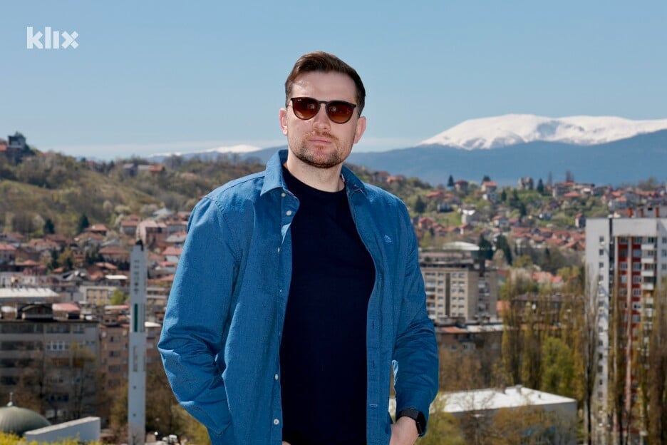 Uskoro će predstaviti duet s Dženanom Lončarevićem koji je napisao Dejan Kostić (Foto: I. Š./Klix.ba)