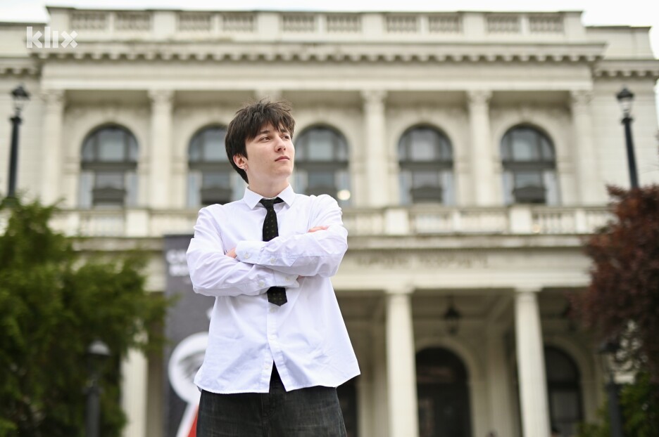 Posebno zapažen Osmić je postao kroz ulogu u seriji 