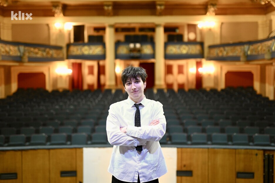 Osmić je diplomirao u klasi bh. glumca i profesora Admira Glamočaka (Foto: T. S./Klix.ba)