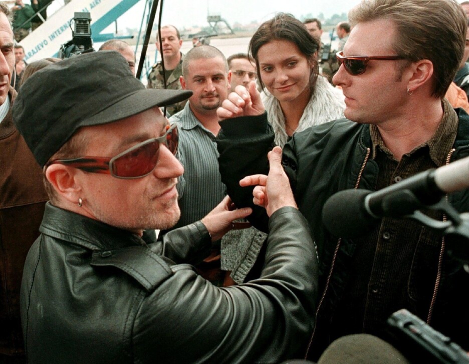 Bono i Inela Nogić u septembru 1997. godine u Sarajevu pred koncert U2 (Foto: EPA-EFE)