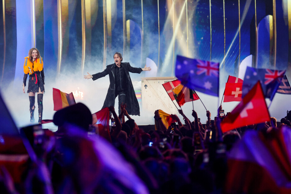 Voditelji Eurosonga u Beču Victoria Swarovski and Michael Ostrowski (Foto: Reuters)