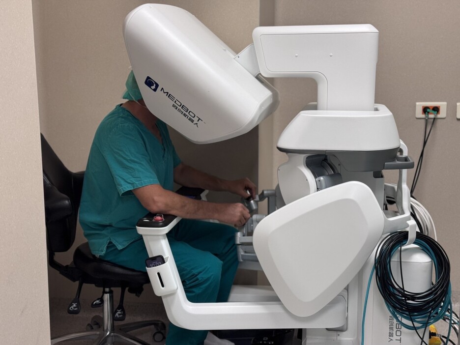Tim Klinike za urologiju i transplantaciju organa KCUS-a je nakon uspješne edukacije certificiran u edukacionom centru za robotsku hirurgiju u Istanbulu (Foto: KCUS)