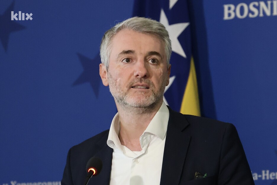Edin Forto, ministar prometa i transporta BiH istakao je da Ministarstvo sigurnosti BiH razmatra privremene mjere koje bi omogućile privredi i građanima da premoste ovaj period (Foto: I. Š./Klix.ba)