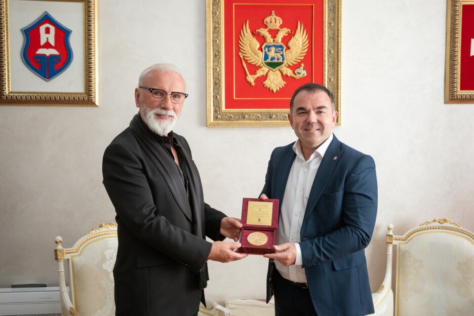 Merlinu je uručen Medaljon Ivana Crnojevića (Foto: Todor Milivojević)