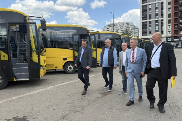 Predstavnici Ministarstva saobraćaja KS i GRAS-a (Foto: Ministarstvo saobraćaja KS)