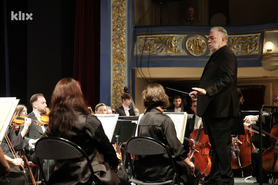 Koncert je održan pod dirigentskom palicom Ive Lipanovića (Foto: I. Š./Klix.ba)
