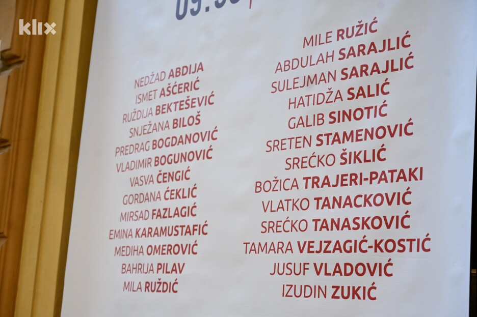 Imena ubijenih građana Sarajeva u masakru u Ferhadiji (Foto: T. S./Klix.ba)