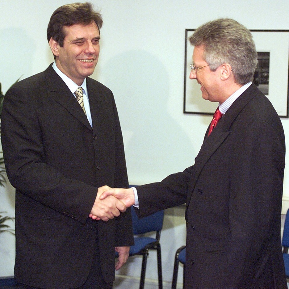 Vojislav Koštunica i Wolfgang Petritsch (Foto: EPA-EFE)