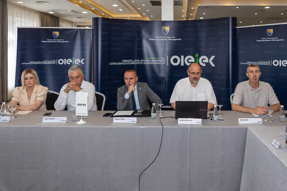 Jučerašnji sastanak o proizvodnji električne energije u domaćinstvima (Foto: OIEIEK)