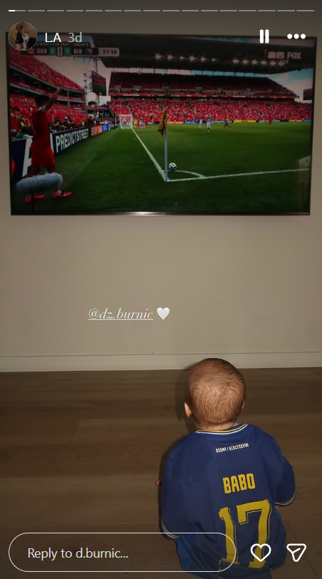 Burnićev sin imao je personalizovani dres (Screenshot/Instagram)