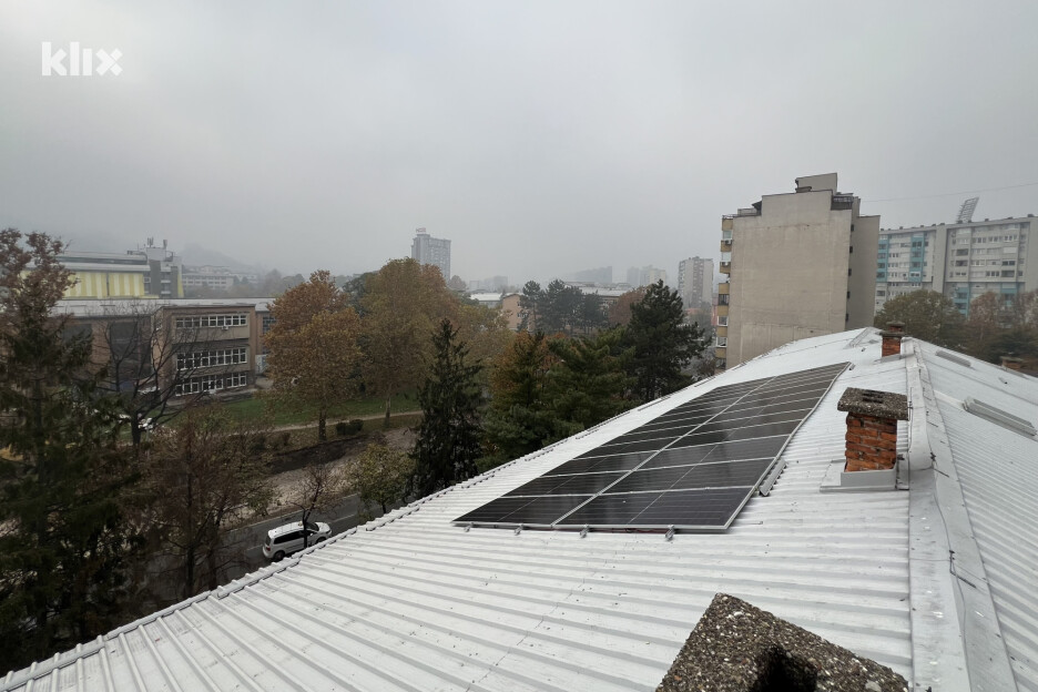 Primjer mini solarne elektrane u Tuzli (Foto: A. K./Klix.ba)