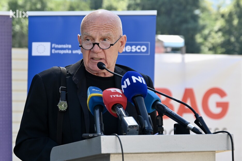 Enver Hadžiomerspahić 