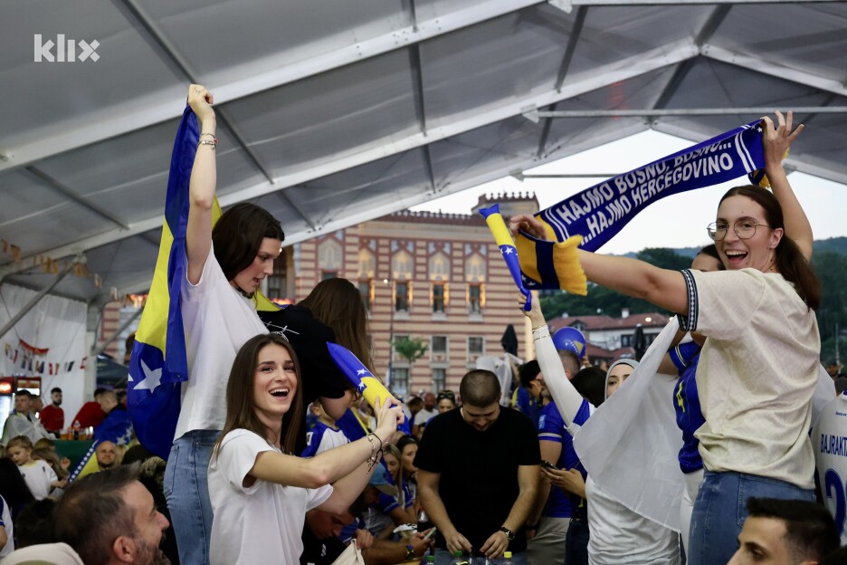 Tu su i fan zone na Trgu oslobođenja-Alija Izetbegović i prekoputa Vijećnice u okviru projekta 
