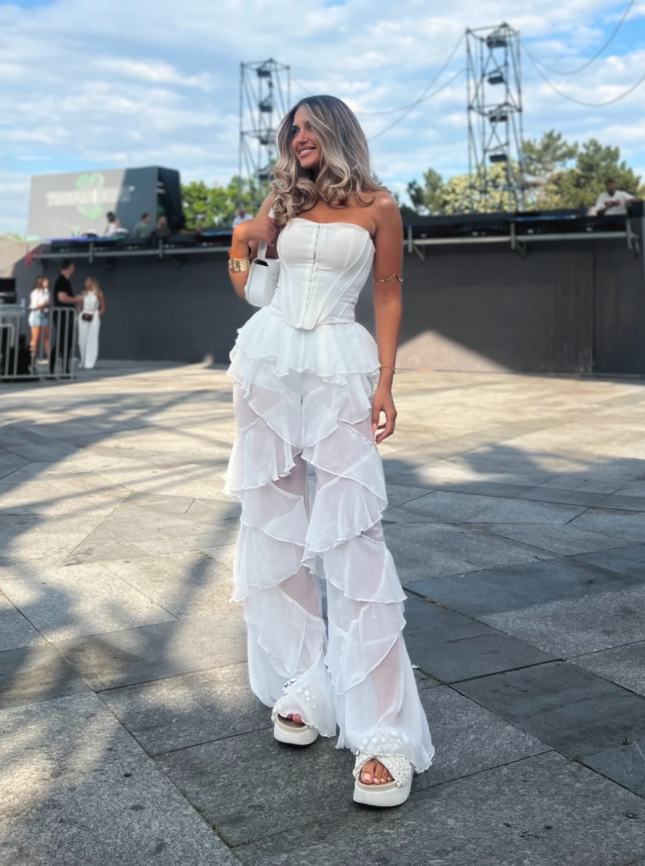 Nevena Nikolić na Adijevom koncertu (Foto: Instagram)