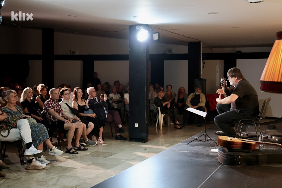 Publika je program pratila u mirnoj i pažljivoj atmosferi (Foto: I. Š./Klix.ba)