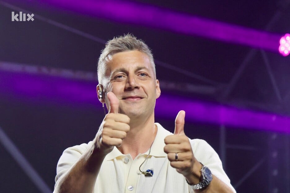 Frontmen benda dobro se zabavio na nastupu (Foto: I. Š./Klix.ba)