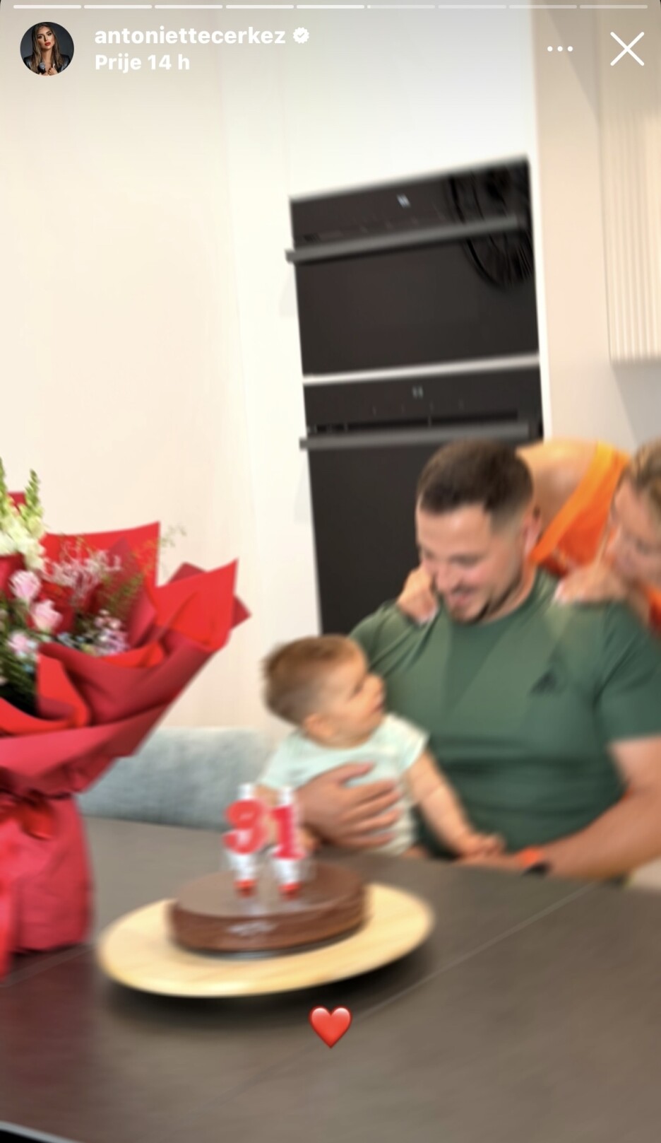 Antonija i Petar sa sinom (Screenshot/Instagram)