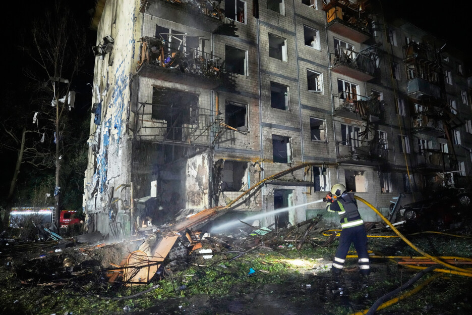 Uništena zgrada nakon ruskog napada (Foto: AP)
