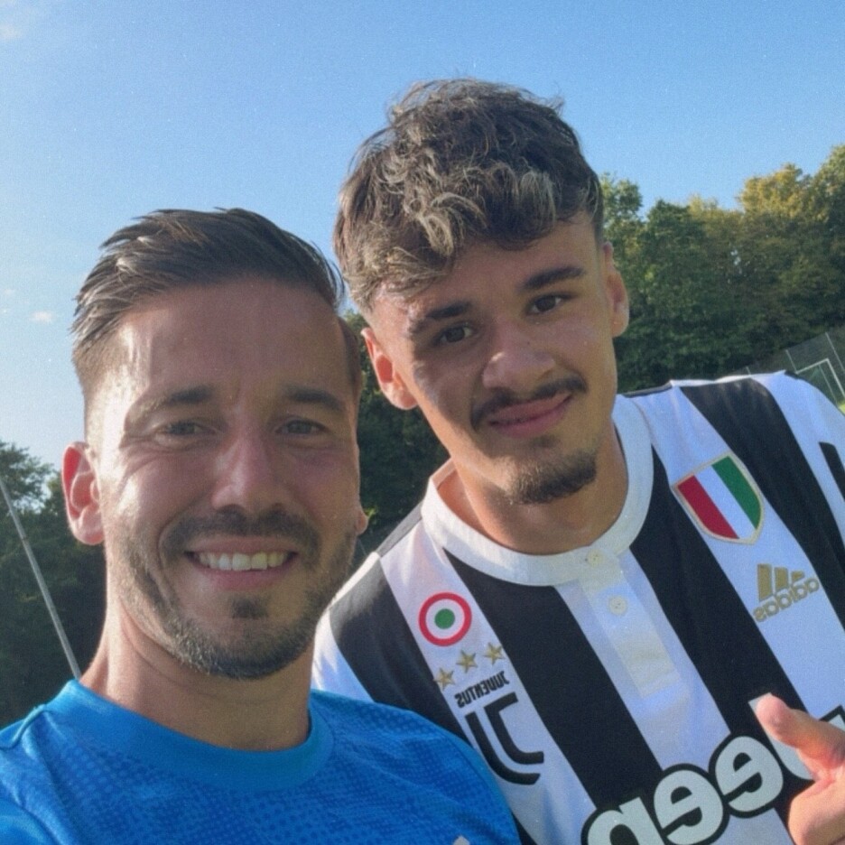 Kerim Alajbegović s njemačkim trenerom Florianom Gondrumom (Foto: Twitter)