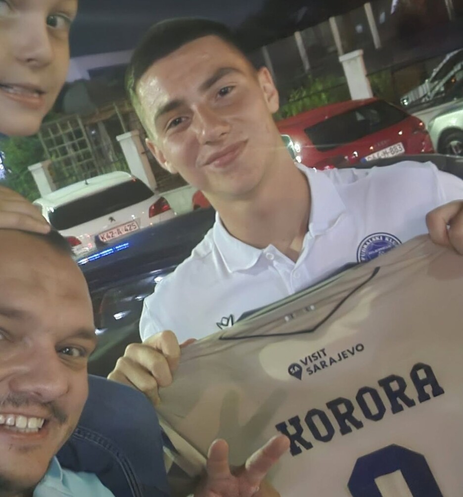 Aldian Korora sa dresom Željezničara nakon prvijenca za Plave (Foto: Instagram)