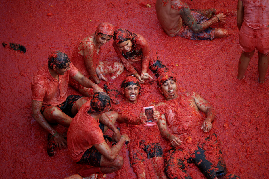 La Tomatina trajala je više od sat vremena, a učesnici su se dobro zabavljali (Foto: Reuters)