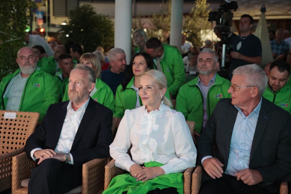 Bakir Izetbegović, Sebija Izetbegović i Šefik Džaferović (Foto: SDA)