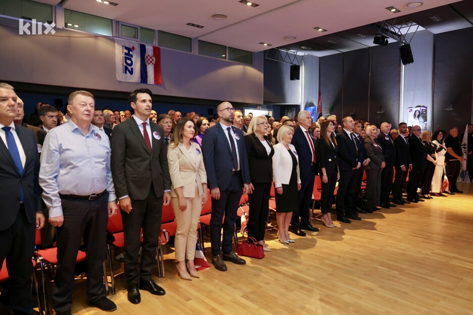 Skupu su prisustvovali brojni zvaničnici HDZ-a (Foto: I. Š./Klix.ba)