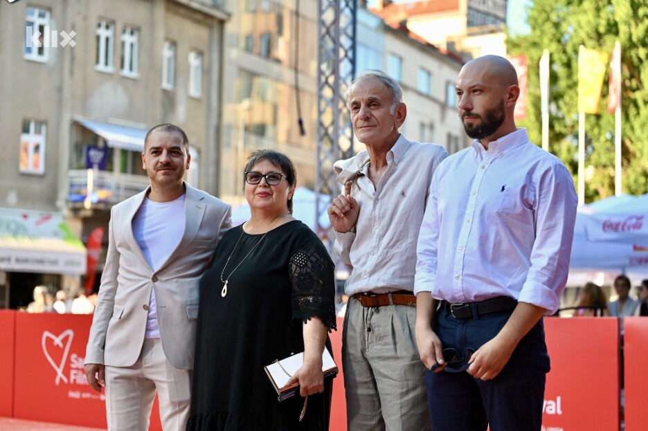 Hari Šečić s ekipom filma 