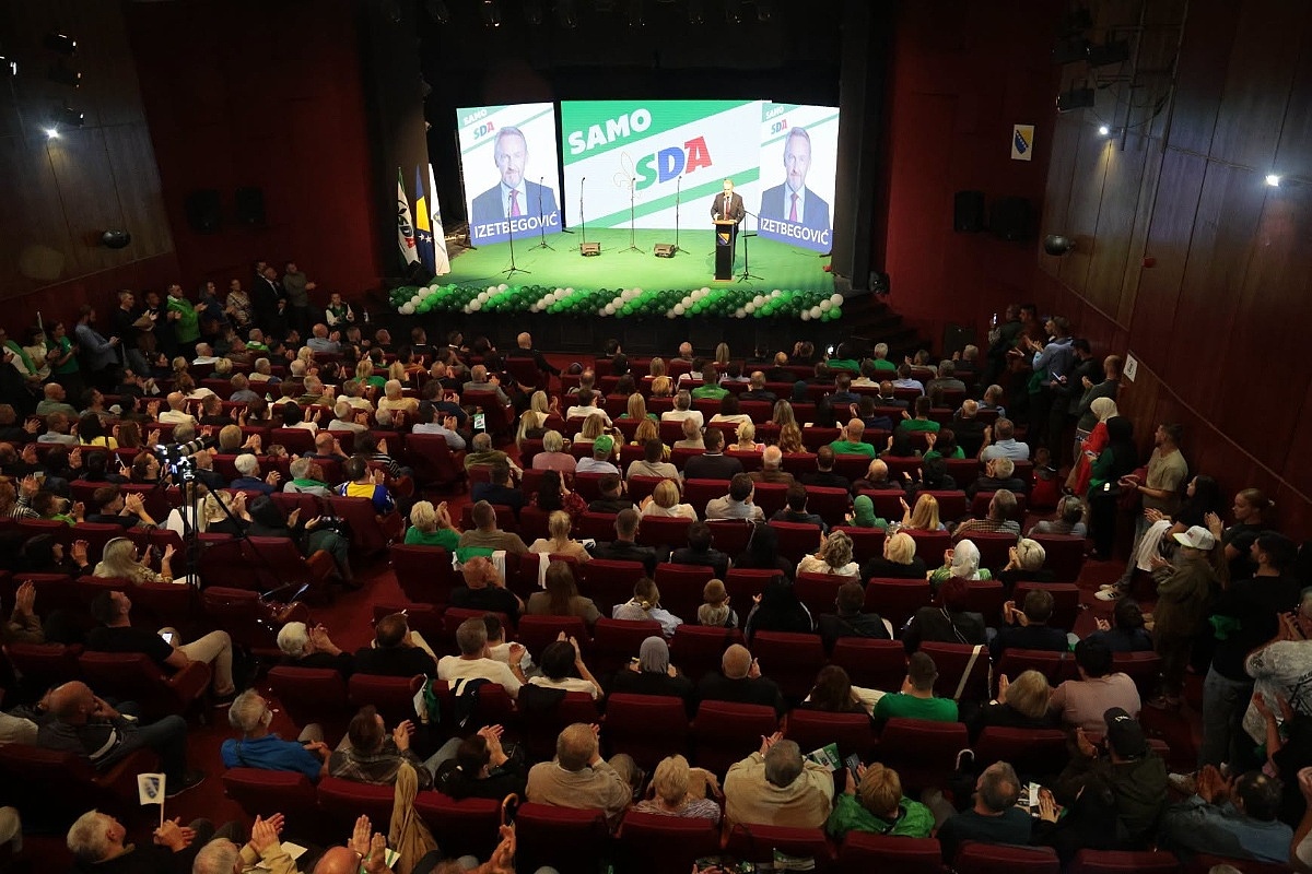 Izetbegović u Brčkom: Region se naoružava, a nama govore da ne pričamo o ratu