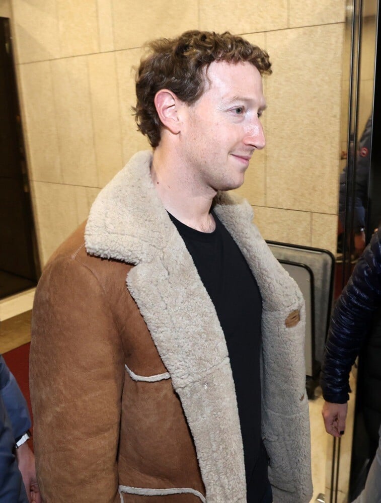Njegov interes za modu nije ograničen samo na kupovinu. Zuckerberg se posljednjih godina sve više bavi dizajnom (Foto: EPA-EFE)