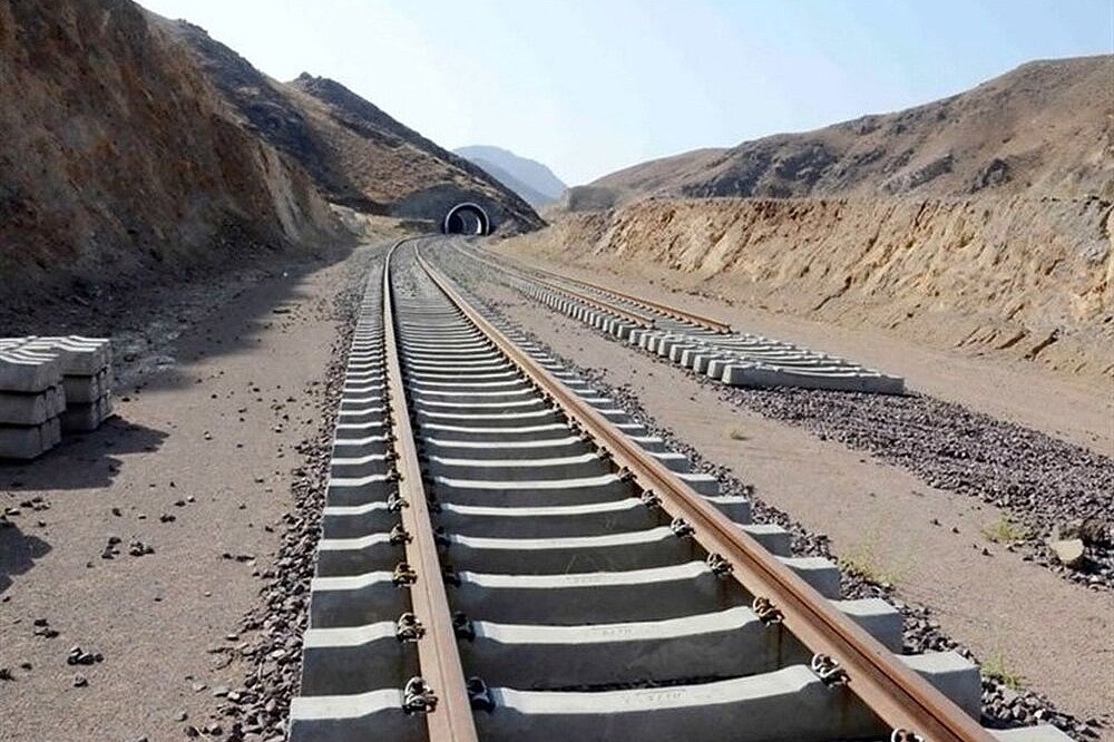 Iran izgradio prugu dugu 730 kilometara koja povezuje Srednju Aziju s Indijskim okeanom, ima čak 39 tunela