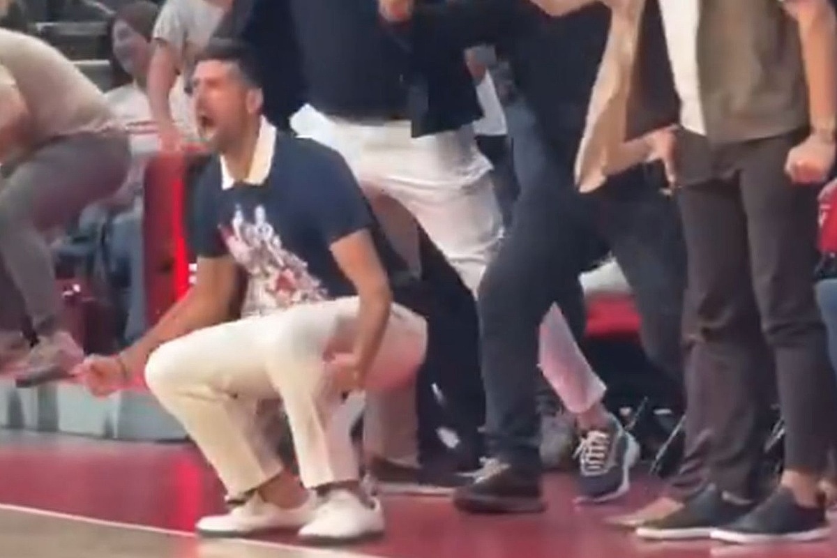 Đoković skakao pored aut linije i bodrio Crvenu zvezdu, društvenim mrežama se šire njegove reakcije