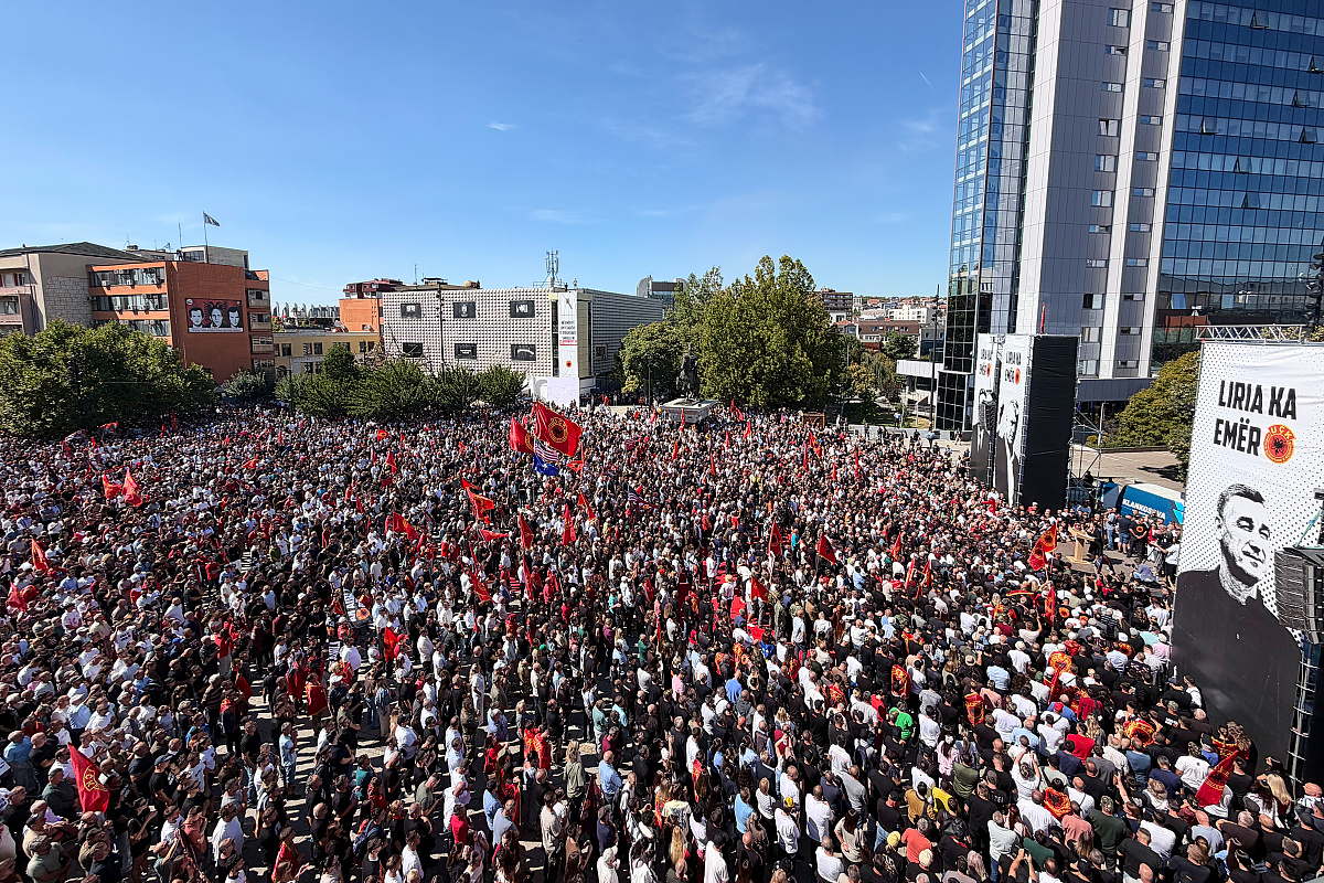 Protesti na Kosovu zbog presuda za ratne zločine pojačali pritisak na vladu