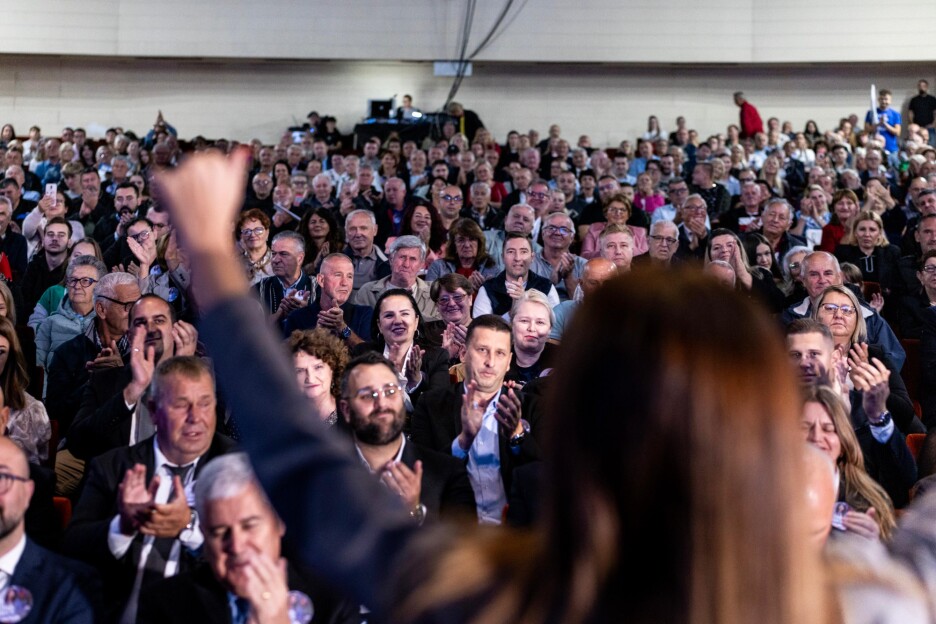 Poručeno je kako hrvatski narod na području Tuzle i Tuzlanskog kantona mora biti aktivan i ravnopravan sudionik političkog života (Foto: HDZ)