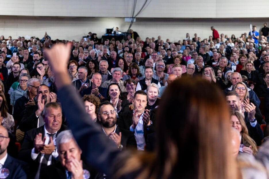 Poručeno je kako hrvatski narod na području Tuzle i Tuzlanskog kantona mora biti aktivan i ravnopravan sudionik političkog života (Foto: HDZ)