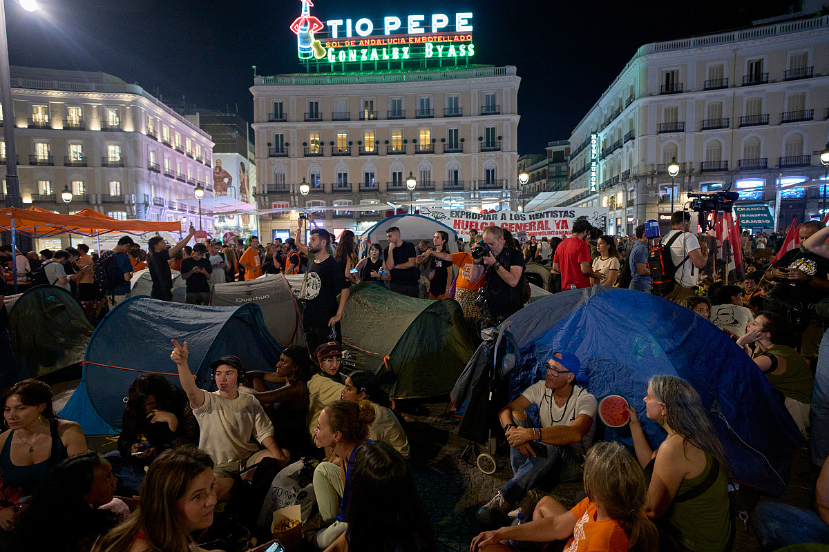 Deložacija 87-godišnjakinje podigla Madrid na noge: Hiljade ljudi na protestima zbog stambene krize