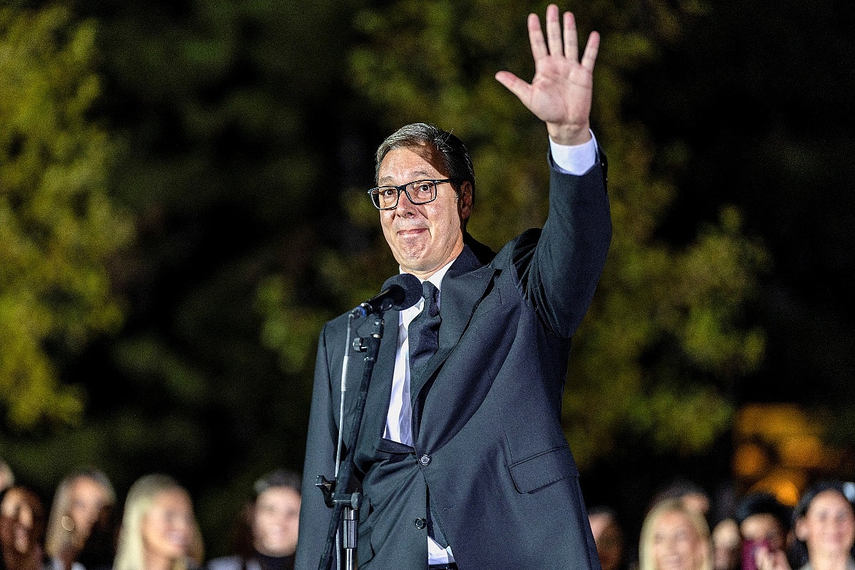 Der Standard: Vučić ostavkom kopira Putina, EU je Srbiju trebala ranije kazniti