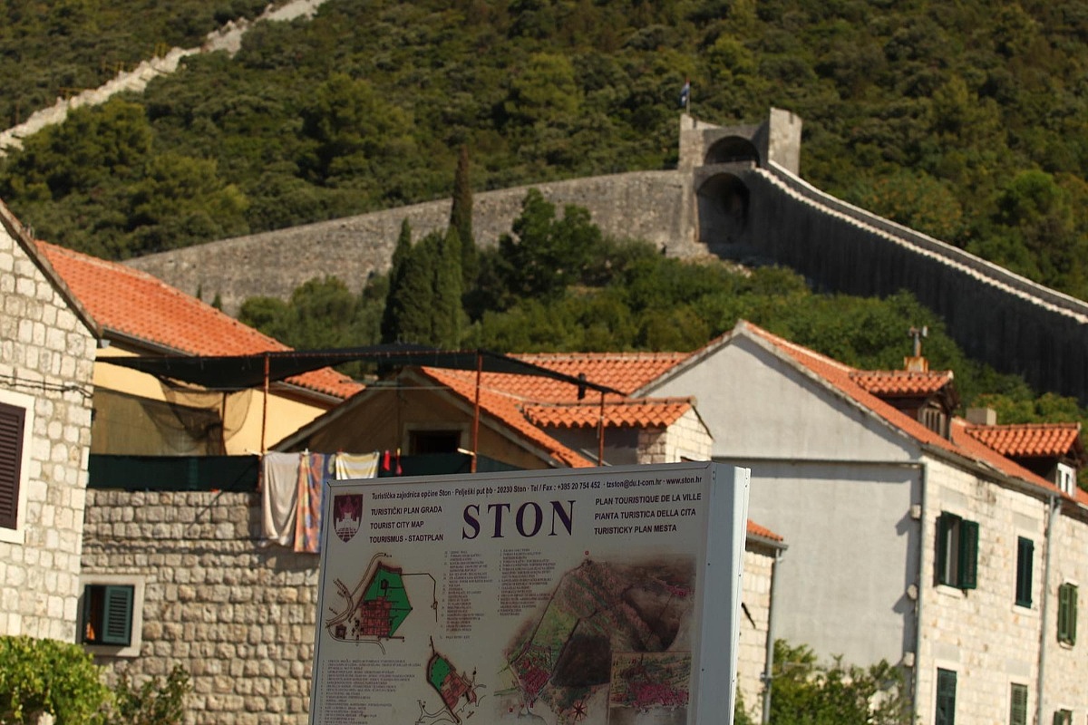 Otpad u Neum stizao iz hrvatske općine Ston: Nemaju deponiju, pa su smeće ilegalno prebacivali preko granice u BiH