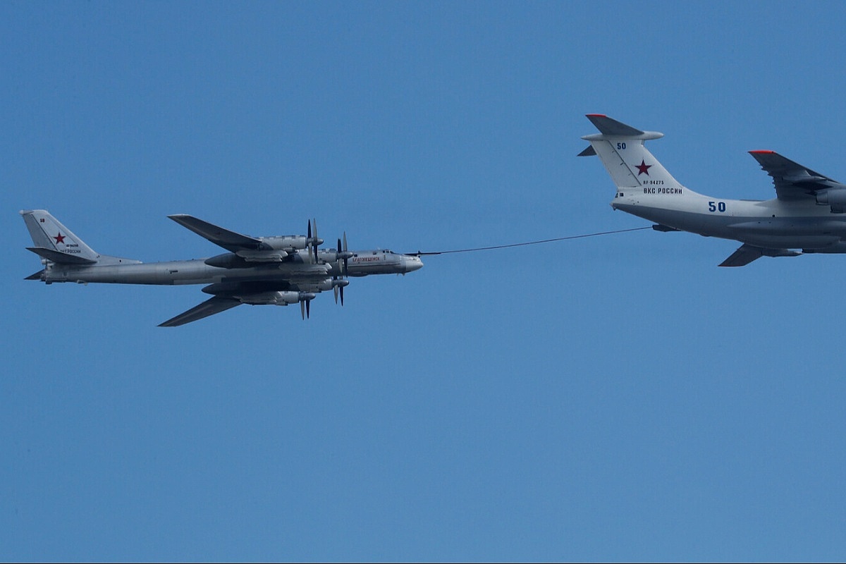 Srušio se ruski bombarder Tu-95: Poginulo šest članova posade, jedan preživio