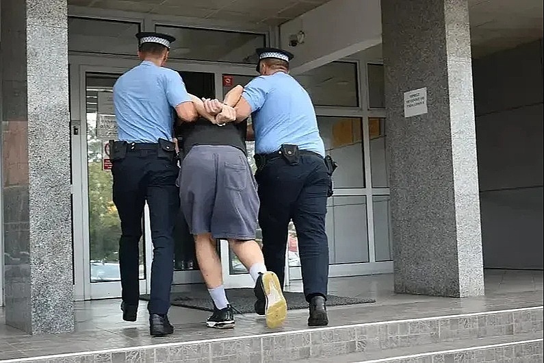 Zatražen pritvor za trojicu mladića iz Gradiške osumnjičenih za obljubu djeteta