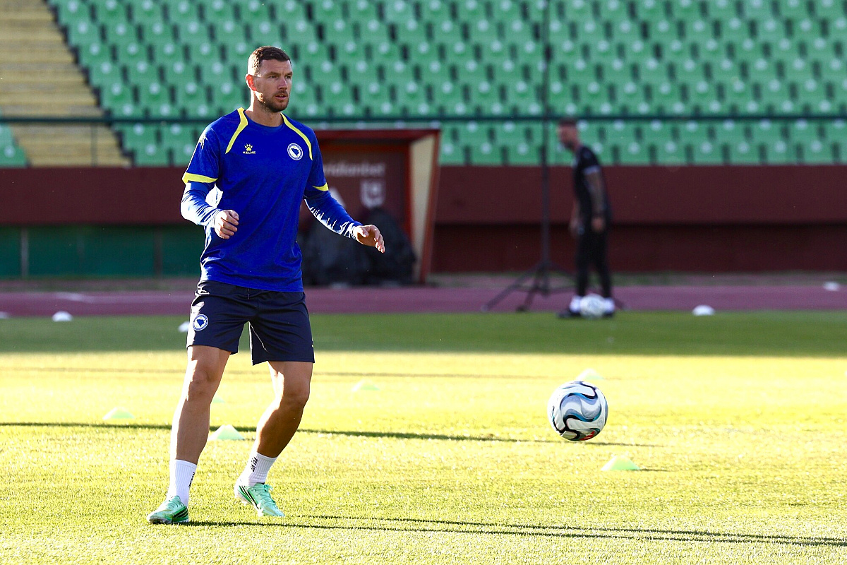 Džeko obavio posljednji trening u reprezentaciji BiH, sve spremno za oproštajni duel sa Švedskom
