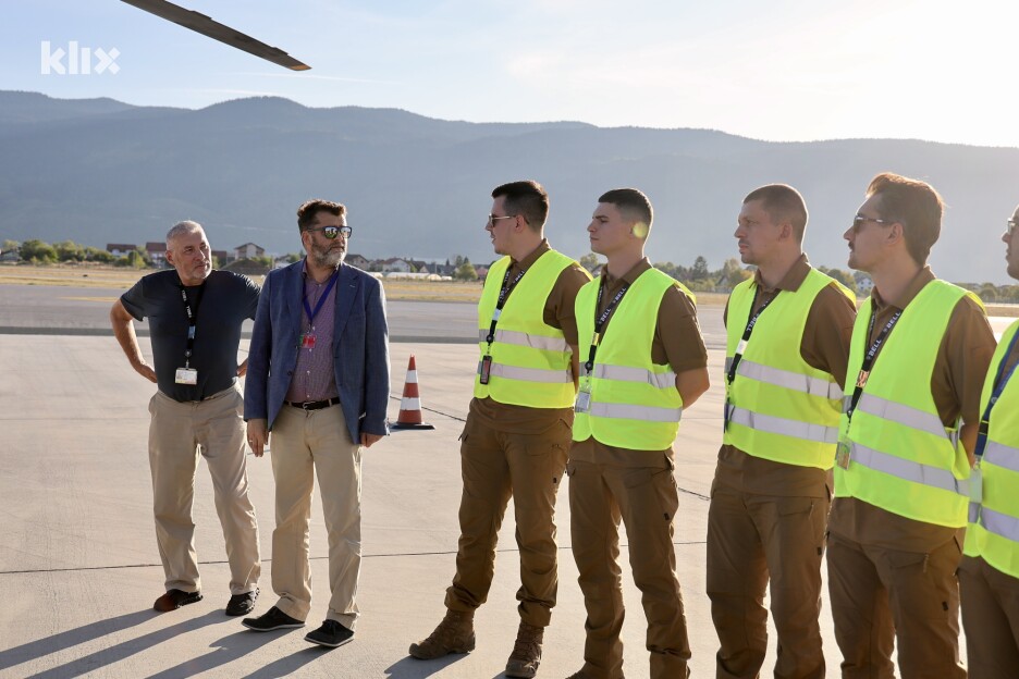 Helikoptersku jedinicu čine četiri pilota i dva aviomehaničara (Foto: I. Š./Klix.ba)