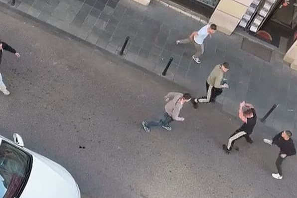 Masovna tučnjava u centru Sarajeva započela napadom na konobara: Policija utvrđuje detalje